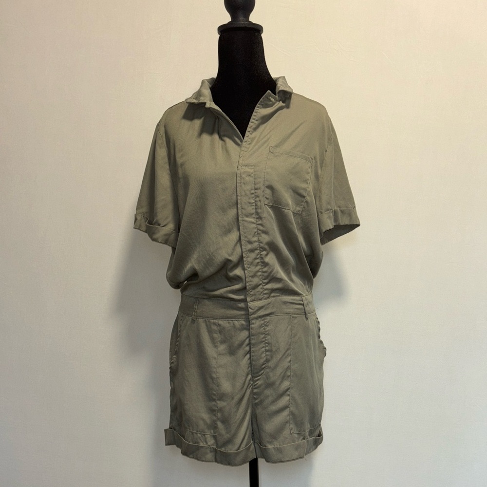 LBLC the Label Olive Green Short Sleeve Romper